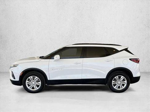 Used 2022 Chevrolet Blazer LT FWD image 2