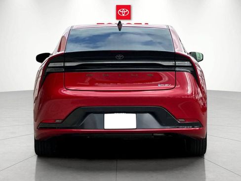 New 2026 Toyota Prius Plug-In Hybrid FWD image 4