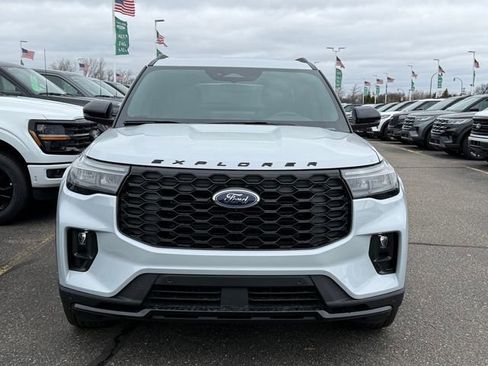 New 2026 Ford Explorer ST-Line image 3