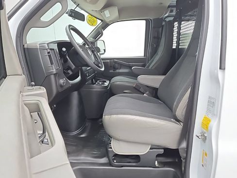 Used 2025 GMC Savana 2500 w/ Driver Convenience Package RWD image 14