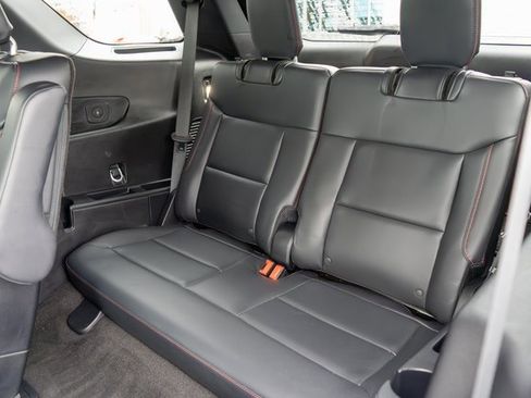 Used 2025 Ford Explorer ST image 11