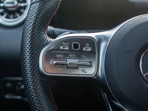 Used 2023 Mercedes-Benz GLB 35 AMG 4MATIC image 21