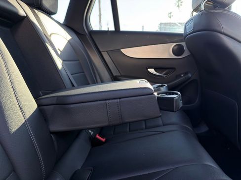 Used 2019 Mercedes-Benz GLC 300 w/ Premium Package image 41