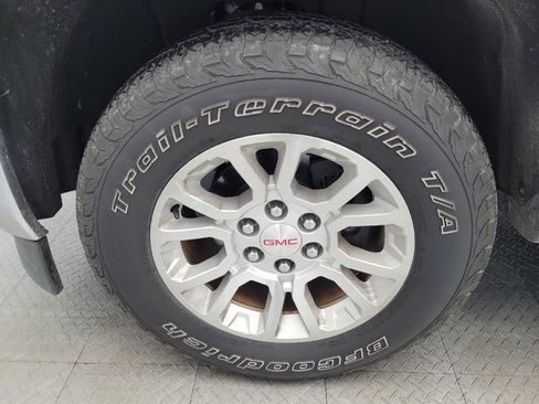 Used 2015 GMC Sierra 1500 SLE w/ SLE Value Package image 31