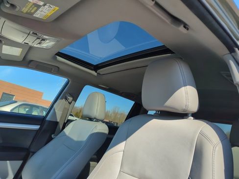 Used 2017 Toyota Highlander XLE image 21