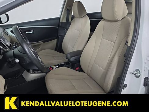 Used 2013 Hyundai Elantra GT FWD image 22