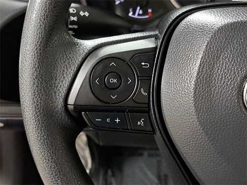 Used 2022 Toyota Corolla LE image 24
