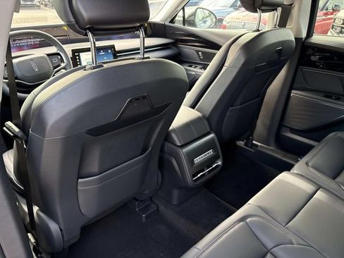 New 2026 Lincoln Nautilus Premier w/ Jet Appearance Package AWD/4WD image 17