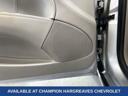 Used 2011 Buick Lucerne CXL FWD image 32