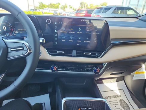 New 2027 Chevrolet Equinox ACTIV w/ Convenience Package III AWD/4WD image 19
