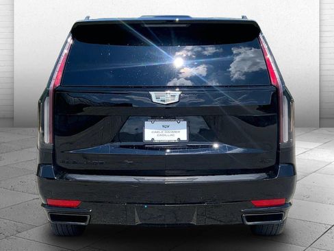 Certified 2024 Cadillac Escalade Sport Platinum w/ LPO, ONYX Package AWD/4WD image 3
