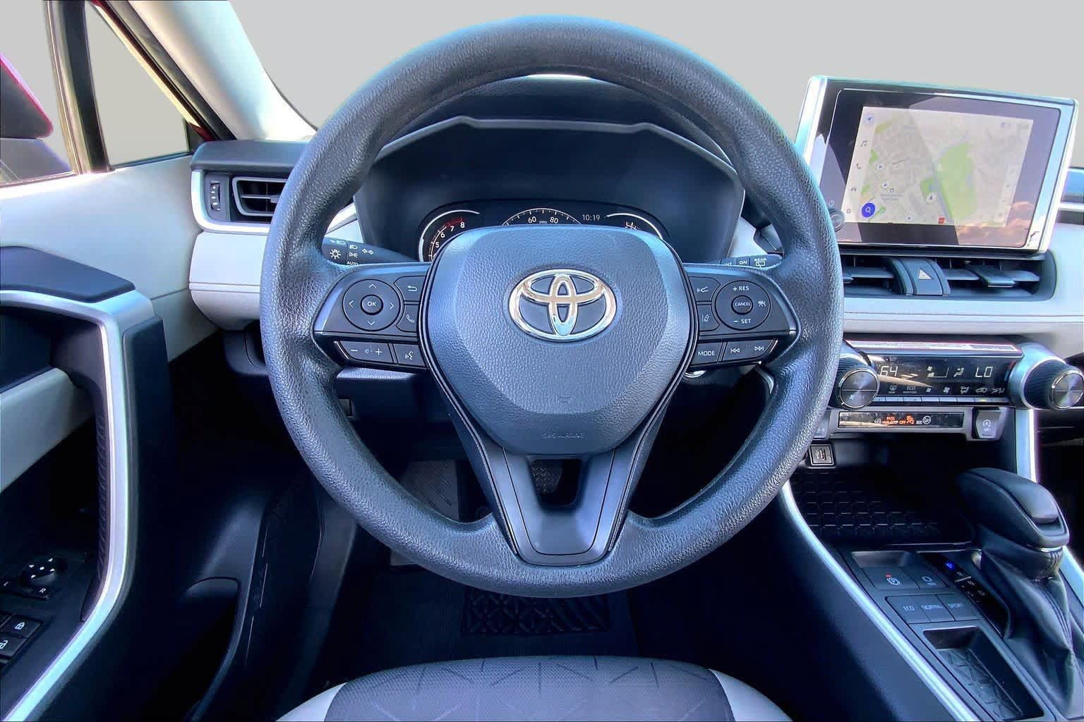 Used 2024 Toyota RAV4 XLE FWD image 6
