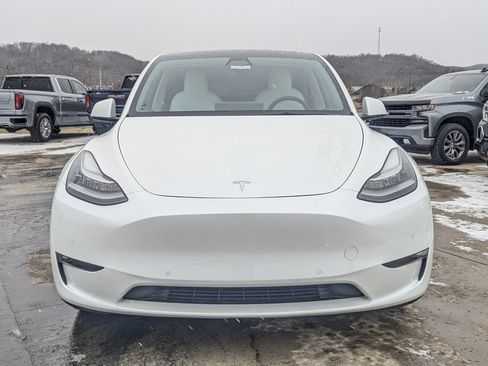 Used 2021 Tesla Model Y Long Range image 12