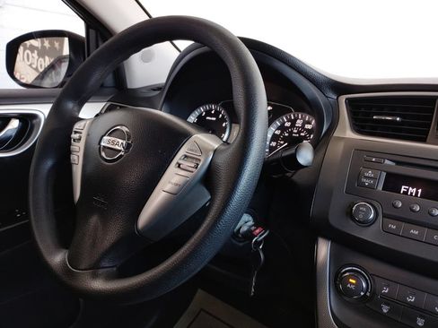 Used 2013 Nissan Sentra SR FWD image 29