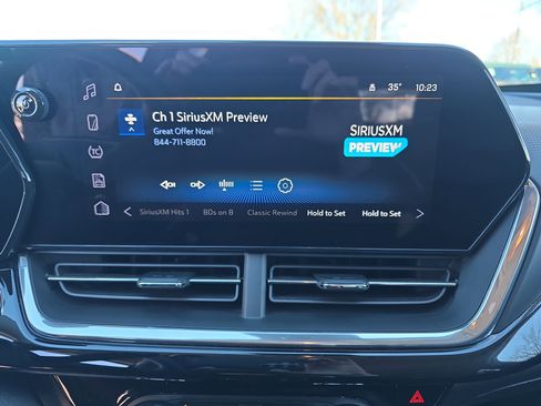 Used 2024 Chevrolet Trax ACTIV w/ Driver Confidence Package image 23