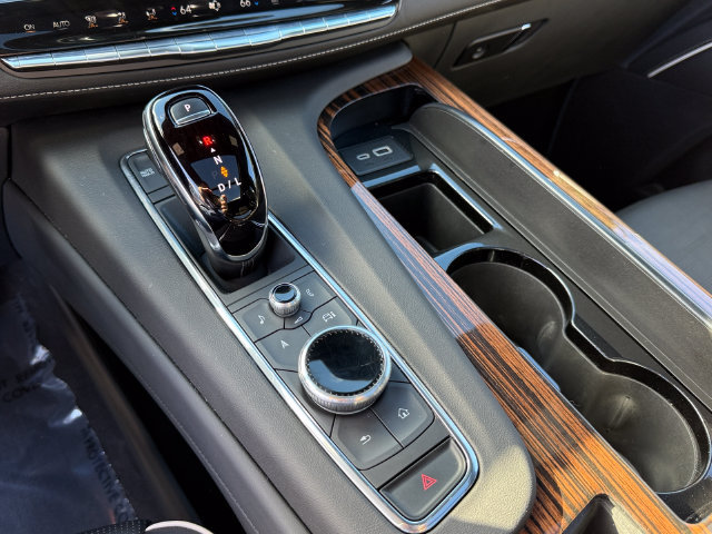 Used 2023 Cadillac Escalade Premium Luxury w/ LPO, Floor Liner Package AWD/4WD image 23
