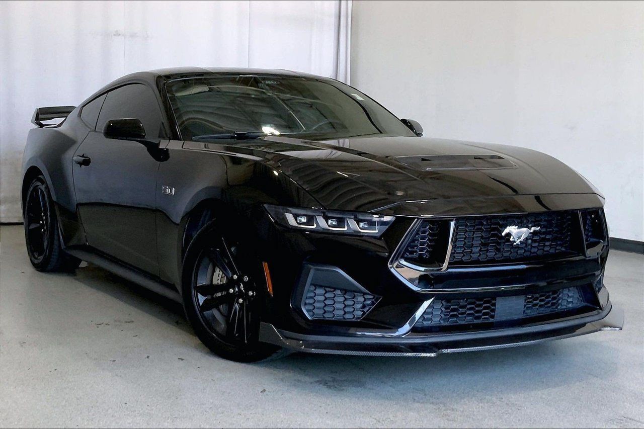 Used 2024 Ford Mustang GT RWD image 32