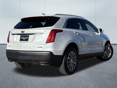 Used 2019 Cadillac XT5 Luxury image 2