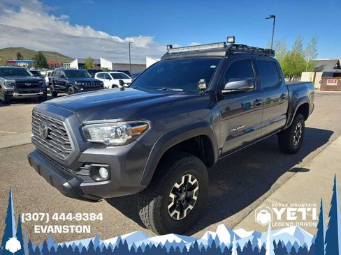 Used 2022 Toyota Tacoma TRD Off-Road w/ Technology Package AWD/4WD image 7