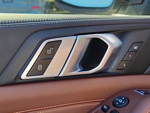 Used 2024 BMW X5 sDrive40i w/ Parking Assistance Package image 19