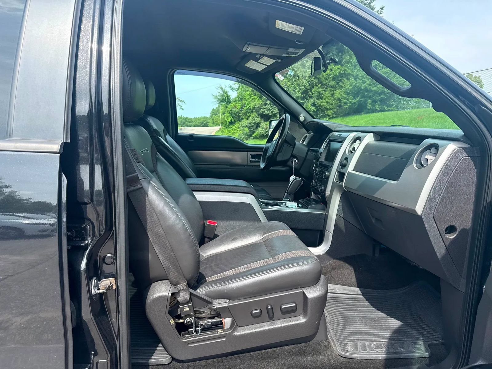 Used 2013 Ford F150 Raptor w/ Luxury Equipment Group AWD/4WD image 14