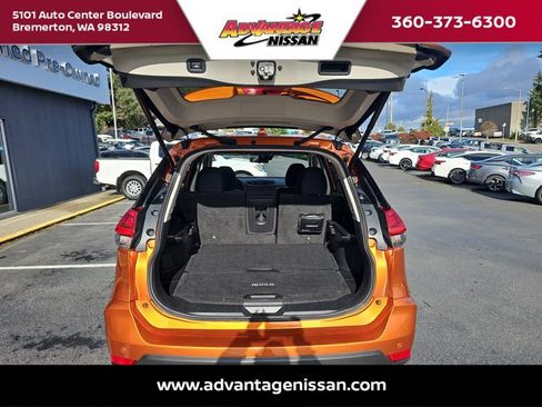 Used 2019 Nissan Rogue SV w/ Sun & Sound Touring Package image 28