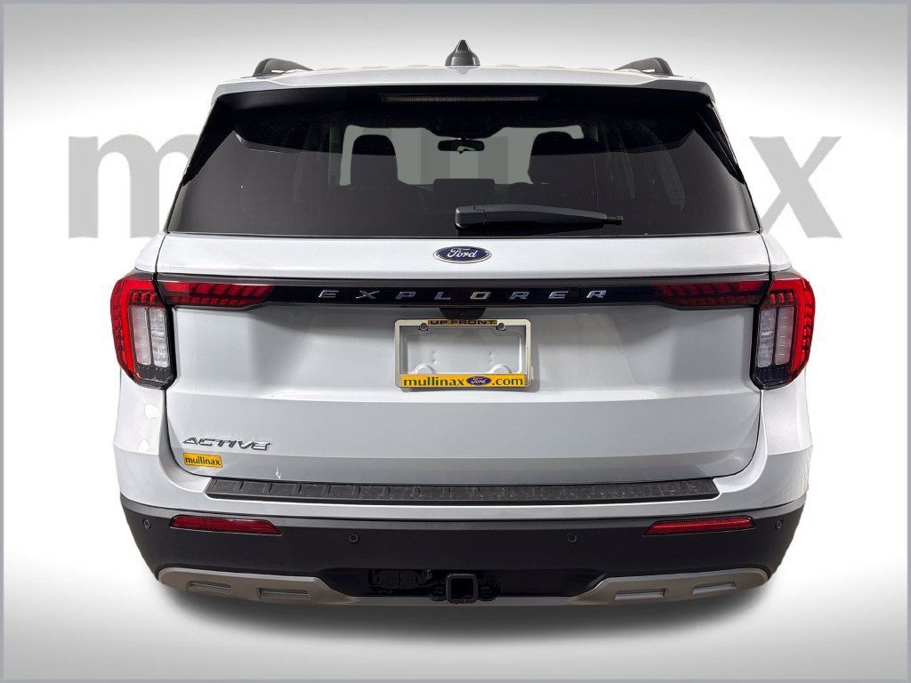 New 2026 Ford Explorer Active w/ Active Comfort Package RWD image 7