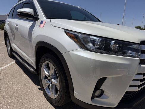Used 2017 Toyota Highlander Limited AWD/4WD image 14