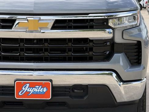 Used 2023 Chevrolet Silverado 1500 LT AWD/4WD image 11