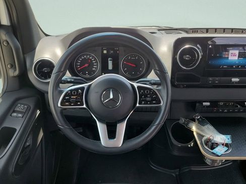 Used 2024 Mercedes-Benz Sprinter 2500 image 12