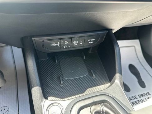 Used 2025 Kia K4 EX FWD image 37
