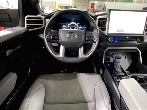 Used 2025 Toyota Tundra Limited AWD/4WD image 6