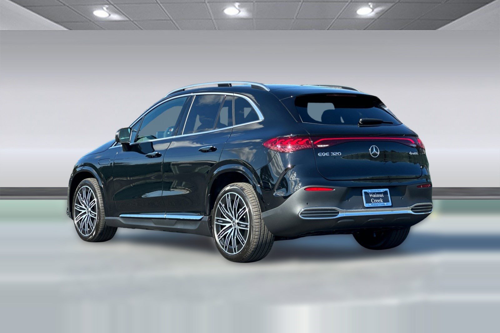Used 2026 Mercedes-Benz EQE 320 4MATIC SUV image 3