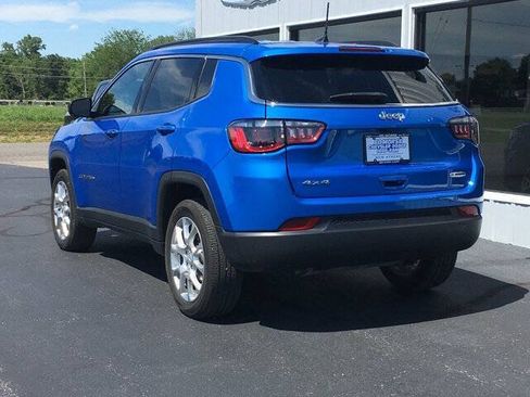 Used 2023 Jeep Compass Latitude AWD/4WD image 5