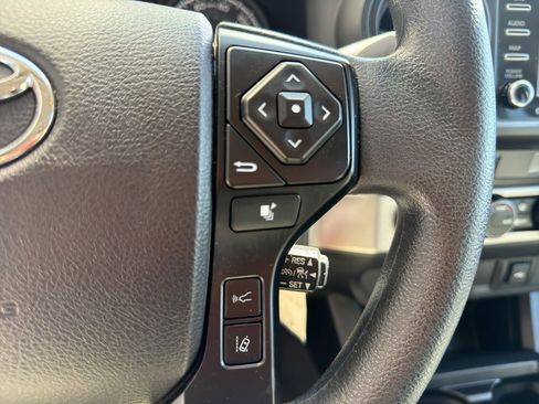 Used 2021 Toyota Tacoma SR AWD/4WD image 22