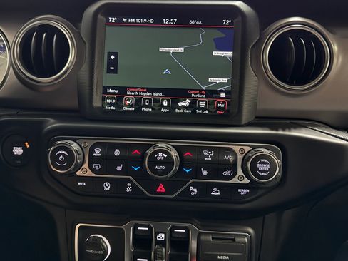 Used 2021 Jeep Wrangler Unlimited Rubicon image 17