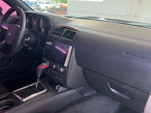 Used 2010 Dodge Challenger SE RWD image 6