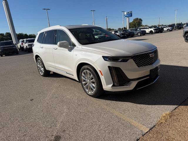 Used 2025 Cadillac XT6 Premium Luxury w/ Technology Package AWD/4WD image 2