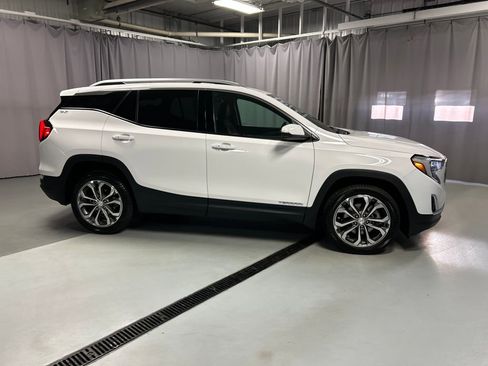 Used 2020 GMC Terrain SLT w/ Preferred Package FWD image 8
