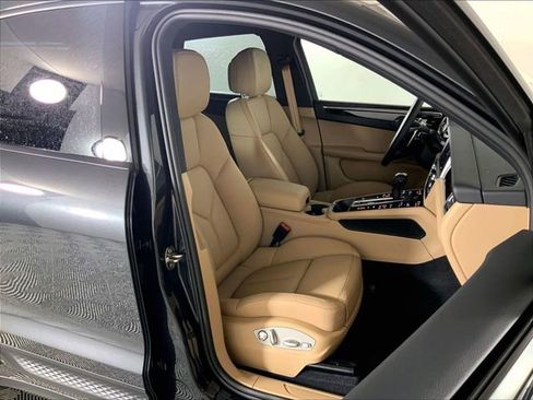 New 2026 Porsche Macan AWD/4WD image 16