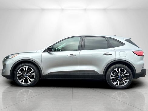 Used 2022 Ford Escape SE w/ SE Sport Appearance Package image 6