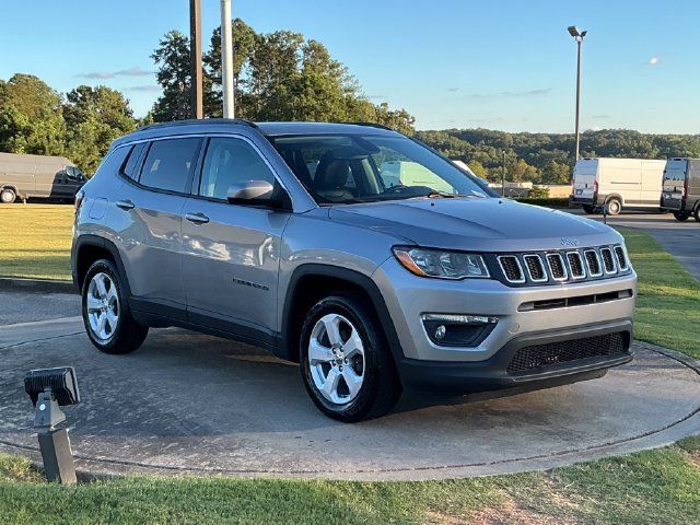 Used 2021 Jeep Compass Latitude w/ Sun and Sound Group FWD image 9