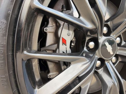 Used 2019 Chevrolet Camaro ZL1 RWD image 25