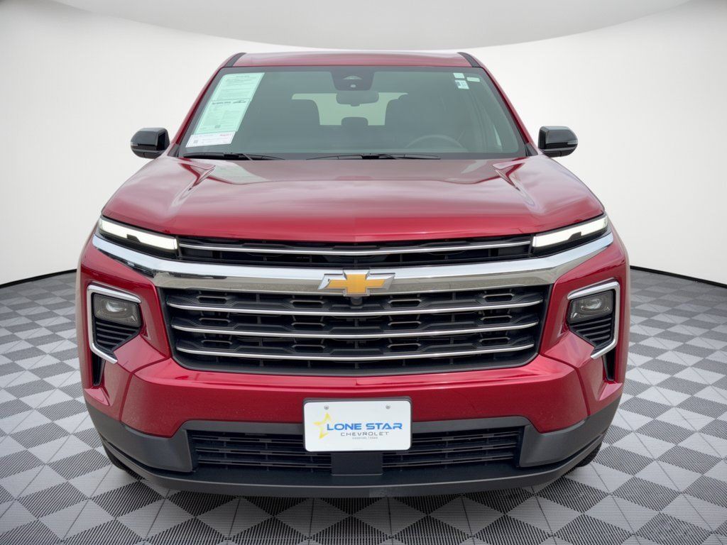 Used 2025 Chevrolet Traverse LT w/ LPO, Floor Liner Package FWD image 6