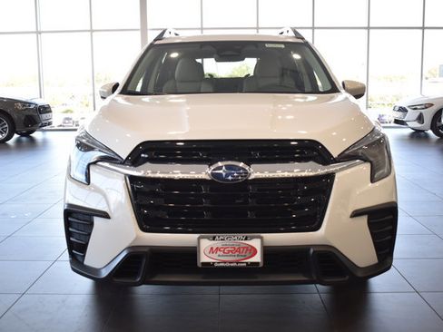 Used 2024 Subaru Ascent Premium w/ Convenience Package image 6