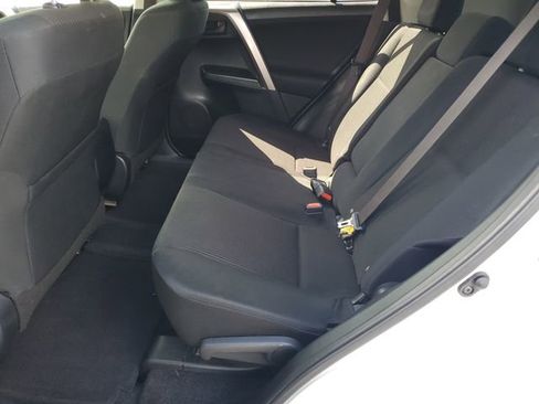 Used 2018 Toyota RAV4 LE image 11