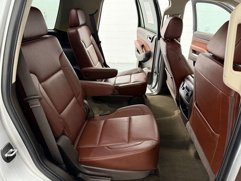 Used 2019 Chevrolet Tahoe Premier AWD/4WD image 13