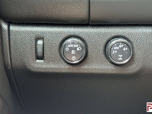 Used 2015 GMC Canyon SLE w/ SLE Convenience Package AWD/4WD image 32