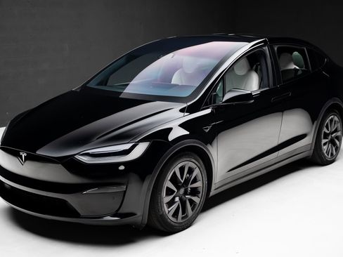 Used 2023 Tesla Model X AWD/4WD image 5