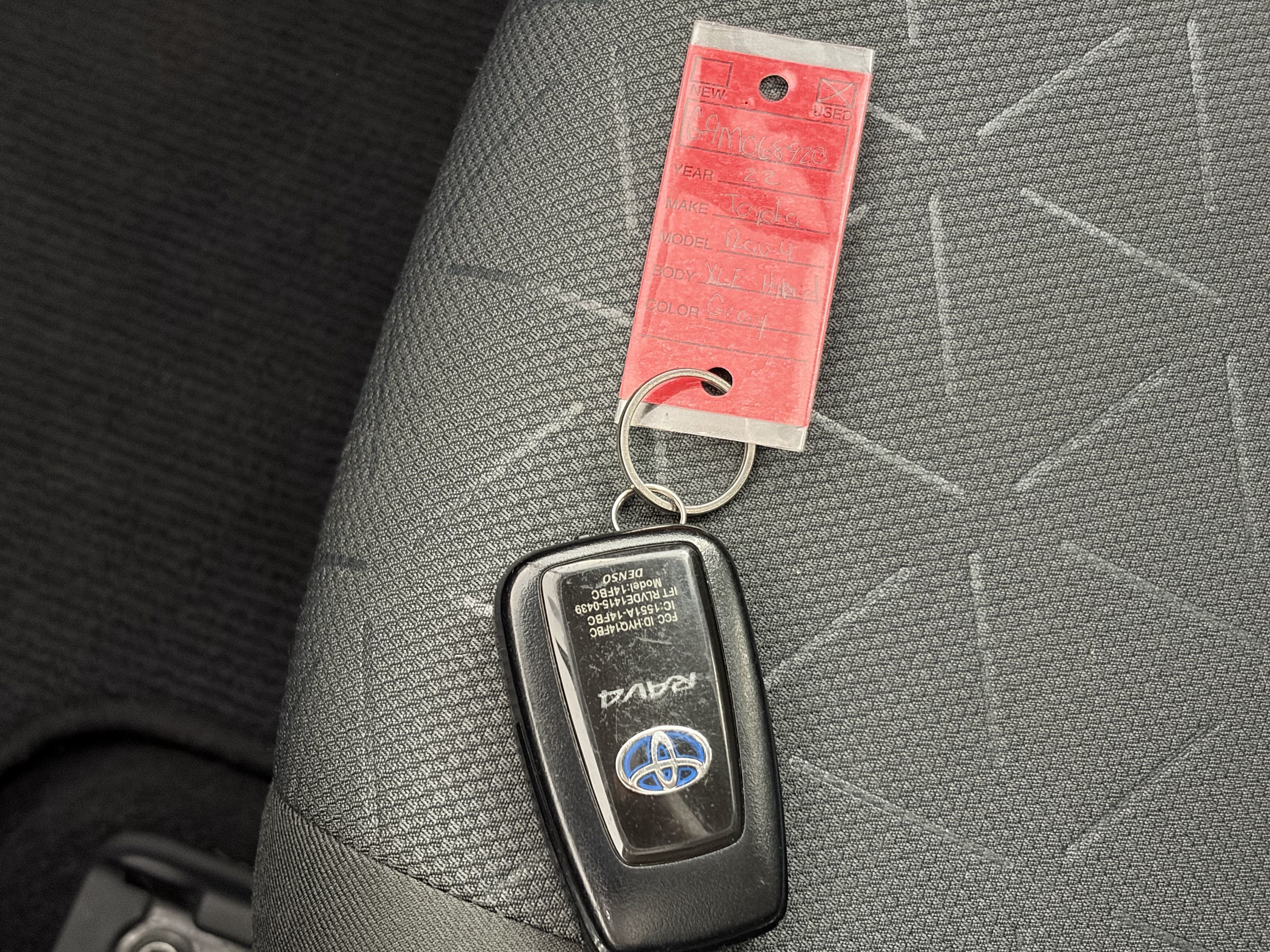 Used 2022 Toyota RAV4 XLE w/ Convenience Package AWD/4WD image 36